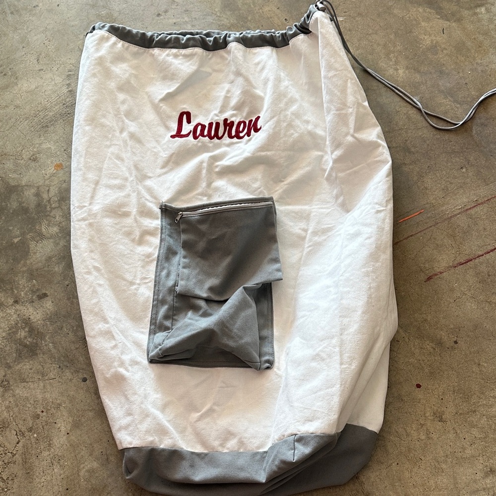 Personalized 'Lauren' Canvas Laundry Bag - White and Gray